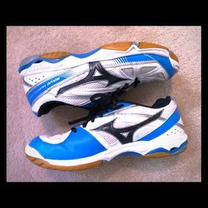Mizuno volleyball trainers